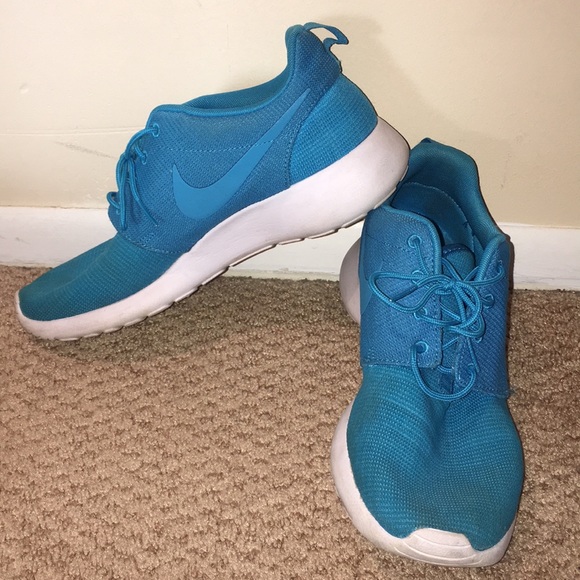 Nike Other - Nike Roshe light blue